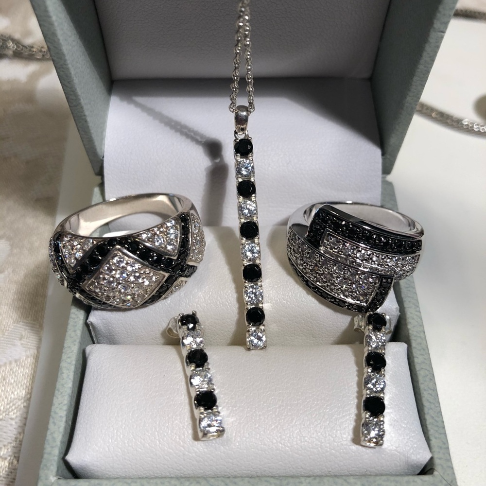 Cz Pave Statement Silver Ring - image 5